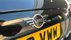 MINI Hatchback 1.5 Cooper Classic 3dr Auto [Comfort/Nav Pack] Petrol Hatchback